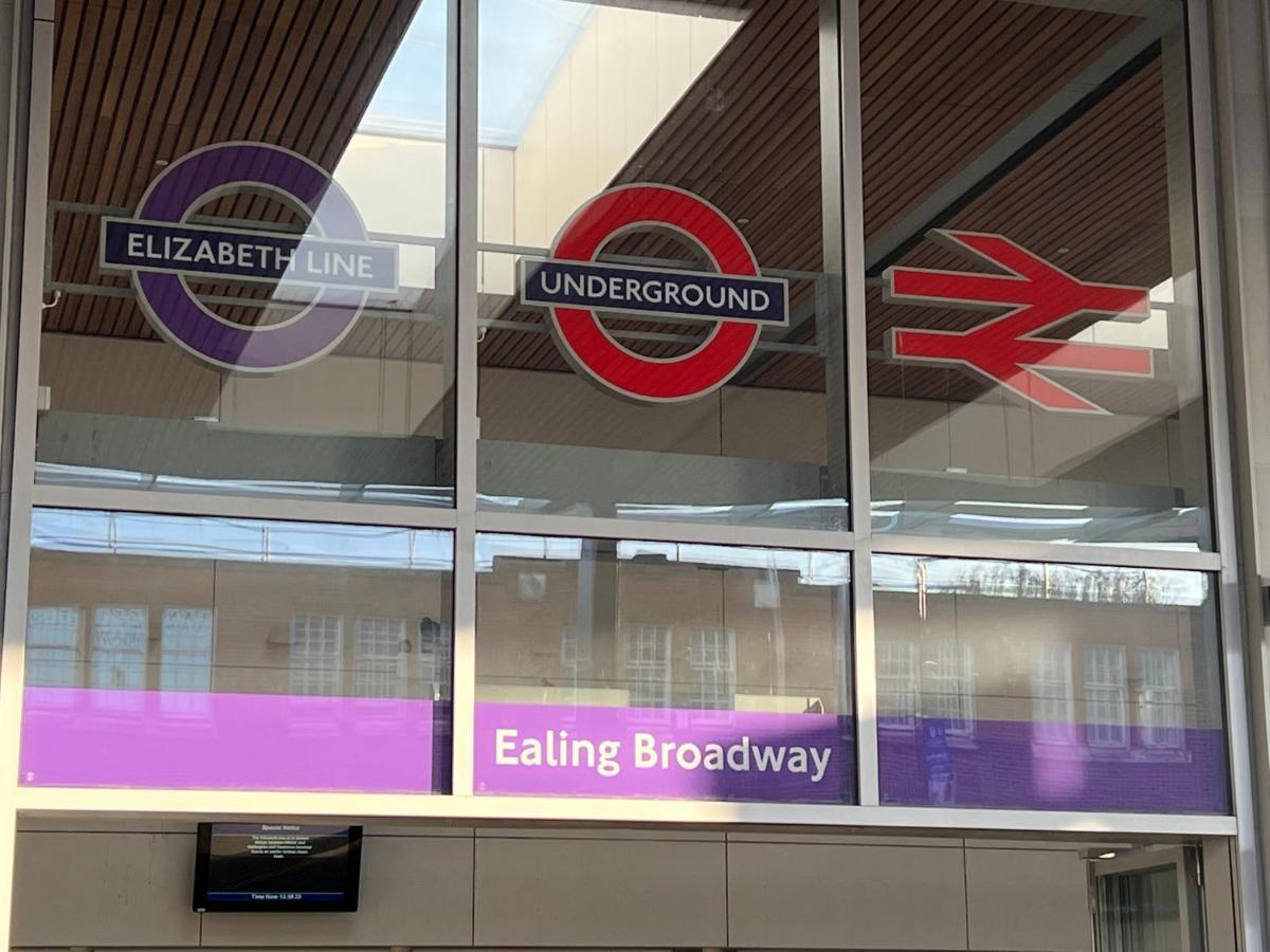 Mia Residence - Entire Studio Apartment - City View - London - Next To Ealing Broadway Station 외부 사진